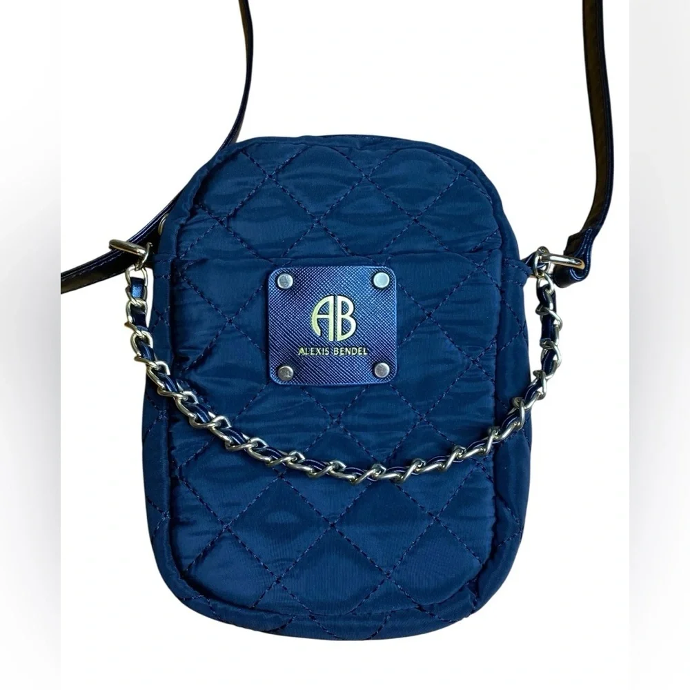 Alexis Bendel Womens Small Lightweight Nylon Crossbody Everyday Handbag
